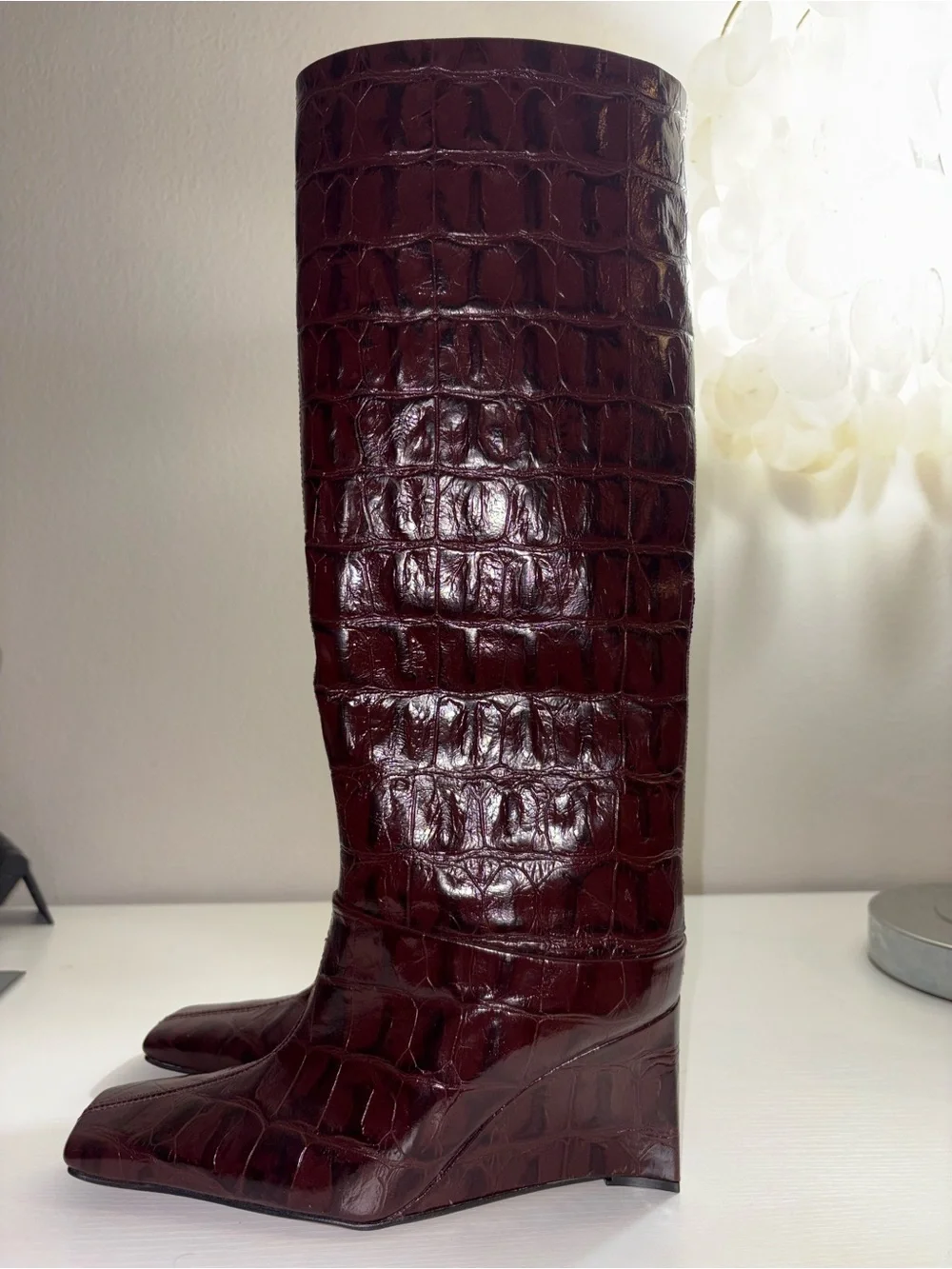 Women's Tall vintage Croc-Embossed Wedge Boots - Burgundy